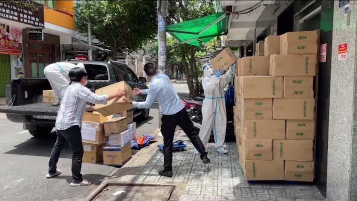 Thăng Long JOC: Nghĩa tình đồng nghiệp bên "lằn ranh sinh tử"