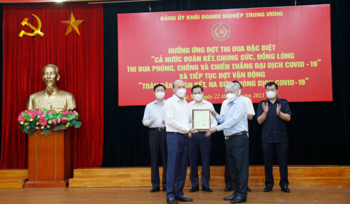 TKV ủng hộ 2 tỷ đồng trong đợt vận động “Toàn dân đoàn kết, ra sức phòng, chống dịch Covid-19”