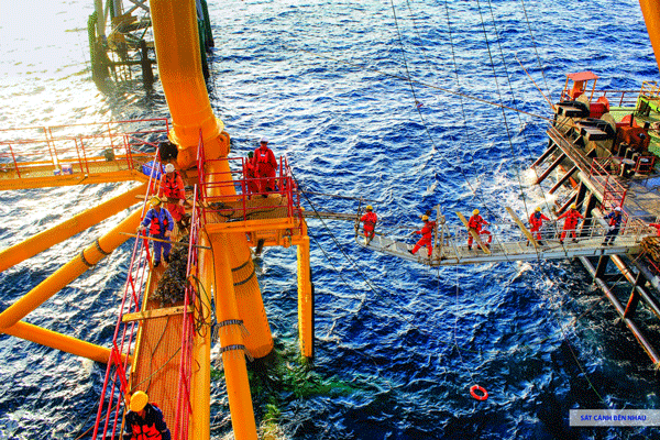 PetroVietnam - 8 dấu ấn trong một năm đầy biến động