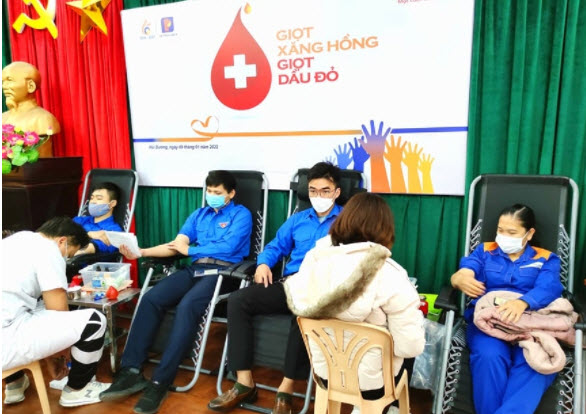 Petrolimex Quảng Ninh hưởng ứng ngày hội "Giọt xăng hồng, giọt dầu đỏ"