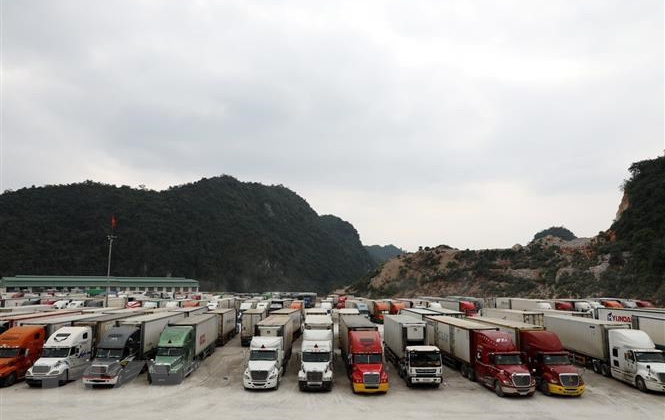 Sớm khắc phục tình trạng ùn tắc hàng hóa tại các cửa khẩu biên giới phía bắc