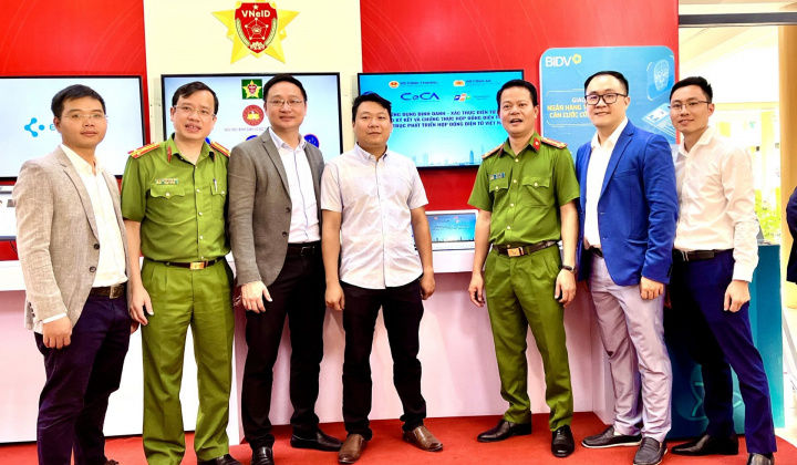 Ứng dụng thẻ CCCD gắn chip để xác thực trong ký kết Hợp đồng điện tử