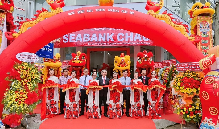 SeABank đồng loạt khai trương đưa vào hoạt động 8 điểm giao dịch
