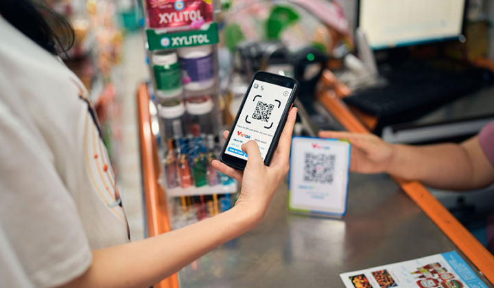 Các nhân tố ảnh hưởng đến quyết định lựa chọn thanh toán không dùng tiền mặt của người tiêu dùng tại các ngân hàng thương mại Việt Nam