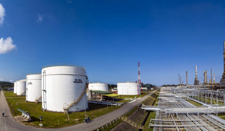 Bộ Công Thương yêu cầu 2 nhà máy lọc dầu tăng sản xuất xăng, chạy tối đa công suất