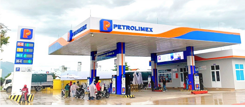 VinFast và Petrolimex khai trương trạm sạc xe điện đầu tiên tại chuỗi cửa hàng xăng dầu