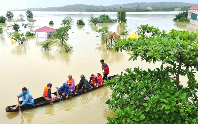 Thủ tướng Chính phủ chỉ đạo tập trung khắc phục hậu quả mưa lũ tại Trung Bộ