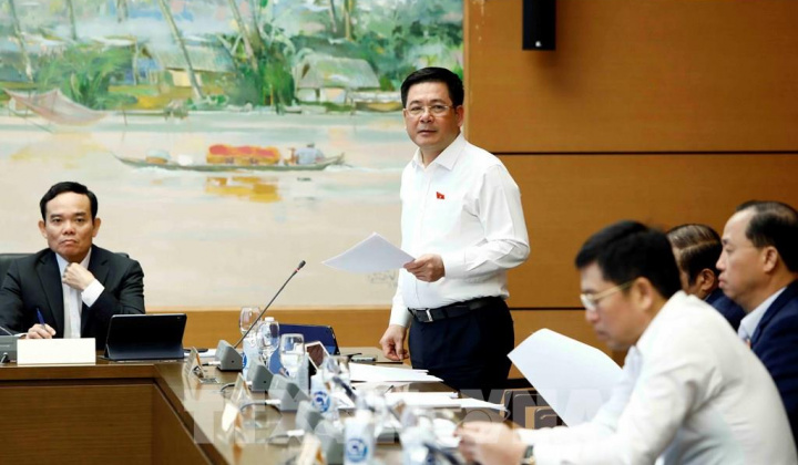 Ổn định thị trường xăng dầu: Cần sự vào cuộc quyết liệt, đồng bộ hơn nữa