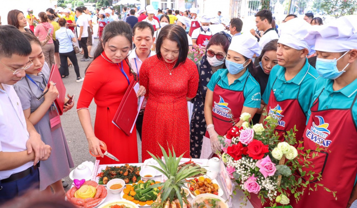Than Thống Nhất: Sôi nổi Hội thi “Bữa cơm gia đình - Chia sẻ yêu thương”.