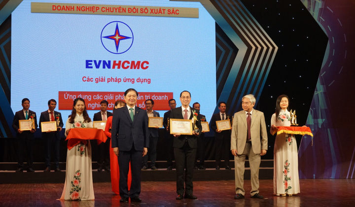 Chuyển đổi số để nâng tầm thương hiệu EVNHCMC