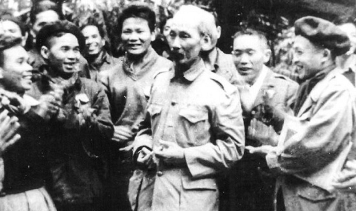 Tư tưởng Hồ Chí Minh về xây dựng Đảng trong sạch, vững mạnh, cán bộ, Đảng viên vừa là người lãnh đạo, vừa là người đầy tớ trung thành của nhân dân
