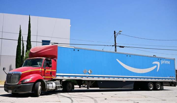 Amazon sẽ sử dụng nhiên liệu tái tạo mới từ điện phân cho xe tải giao hàng