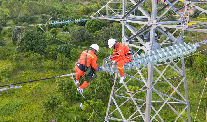 Hội thi thợ giỏi khối Nguồn và Truyền tải điện cấp EVN 2022