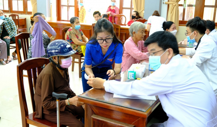 Đoàn Thanh niên PVOIL tổ chức chương trình an sinh xã hội tại tỉnh Tiền Giang