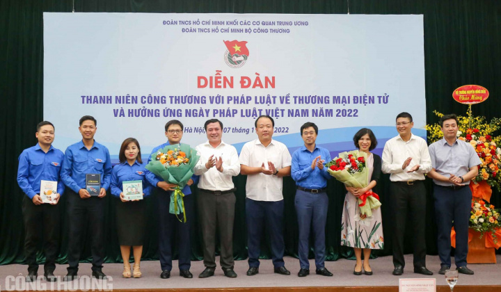 Thanh niên Công Thương với pháp luật về thương mại điện tử