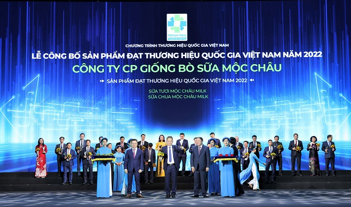Vinamilk - Thương hiệu trị giá 2,8 tỷ đô tiếp tục được vinh danh thương hiệu Quốc gia 2022-2024