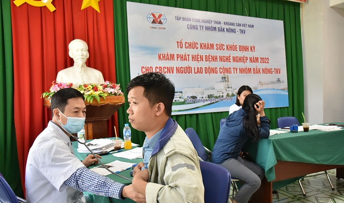 Nhôm Đắk Nông - TKV: Tổ chức khám sức khỏe định kỳ cho người lao động
