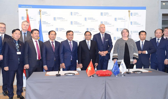 Tập đoàn Điện lực Việt Nam và EIB ký kết biên bản ghi nhớ
