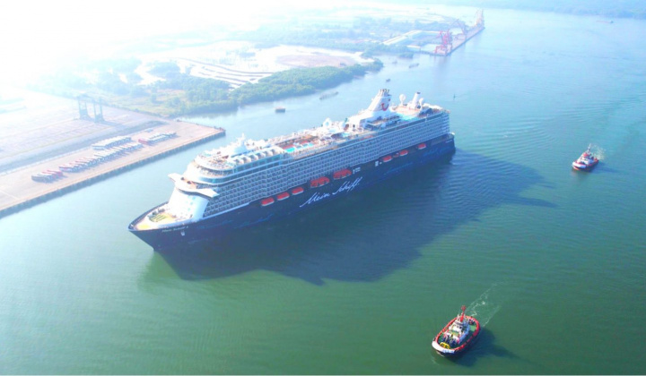 Công ty Cổ phần Vina Logistics lai dắt thành công tàu khách quốc tế MEIN SCHIFF 5