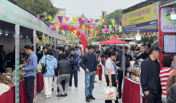 Đang diễn ra Tuần lễ giới thiệu miến dong và các sản phẩm OCOP tỉnh Bắc Kạn tại Hải Phòng