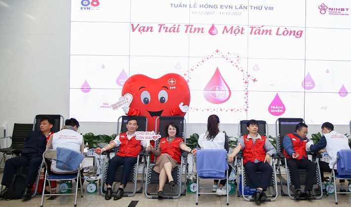 EVN tổ chức "Tuần lễ hồng EVN" lần thứ VIII