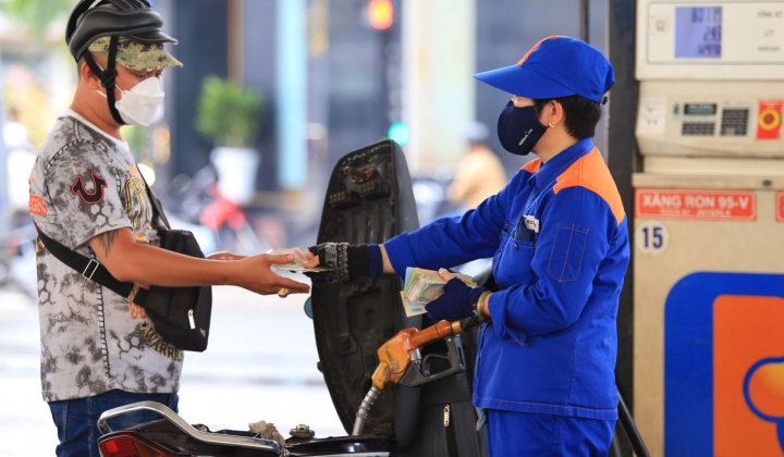 Đề xuất tiếp tục giảm thuế bảo vệ môi trường đối với xăng dầu