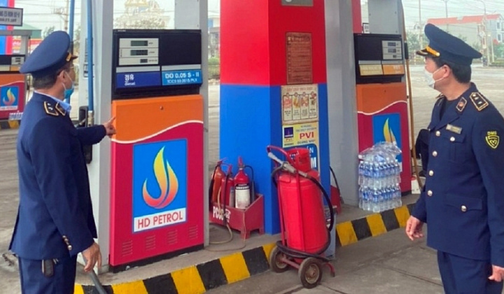 Áp dụng mức xử phạt cao nhất với cơ sở kinh doanh xăng dầu vi phạm