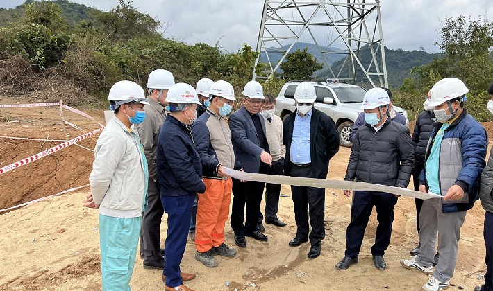 EVN thúc đẩy tiến độ thi công 2 dự án truyền tải nhập khẩu điện từ Lào