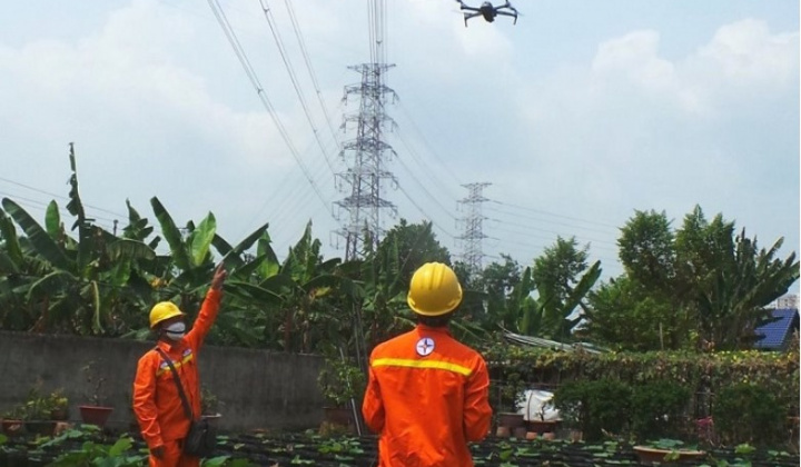 Hiệu quả ứng dụng Flycam trong công tác quản lý vận hành đường dây truyền tải điện