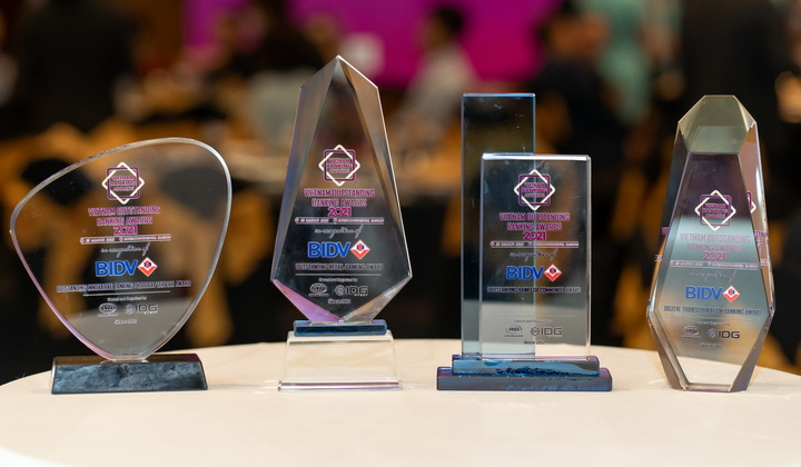 BIDV nhận đồng thời 4 giải thưởng Ngân hàng Việt Nam Tiêu biểu