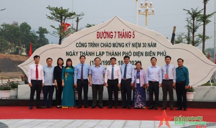 Thành phố Điện Biên Phủ gắn biển tên Đường 7 tháng 5