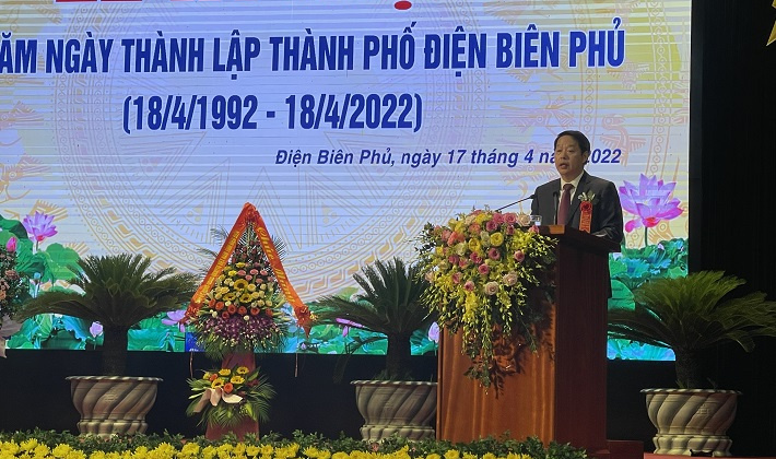 TP. Điện Biên Phủ kỷ niệm 30 năm thành lập và đón nhận Cờ Thi đua của Chính phủ