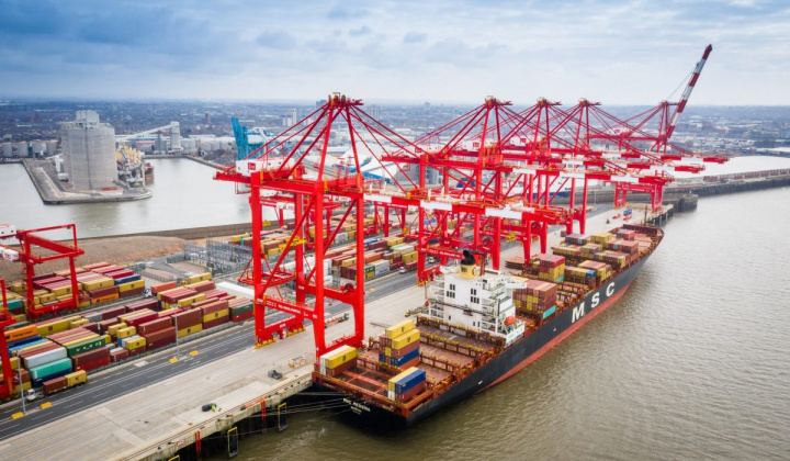 Giá cước vận chuyển container tiếp tục được giữ ổn định