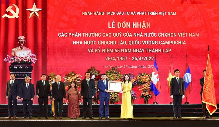 BIDV tổ chức trọng thể đón nhận các phần thưởng cao quý