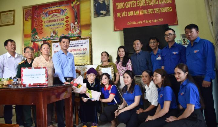 Công ty Nhôm Đắk Nông - TKV: Nhận Phụng dưỡng 2 Mẹ Việt Nam anh hùng