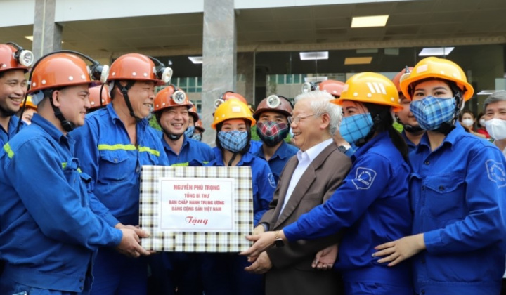 Tổng Bí thư Nguyễn Phú Trọng thăm công nhân ngành than Quảng Ninh