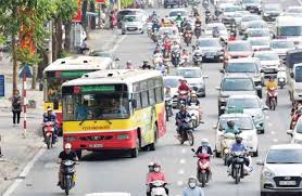 Một số vấn đề lý luận và thực tế đặt ra trong phát triển hạ tầng giao thông đường bộ đô thị Hà Nội theo hướng bền vững