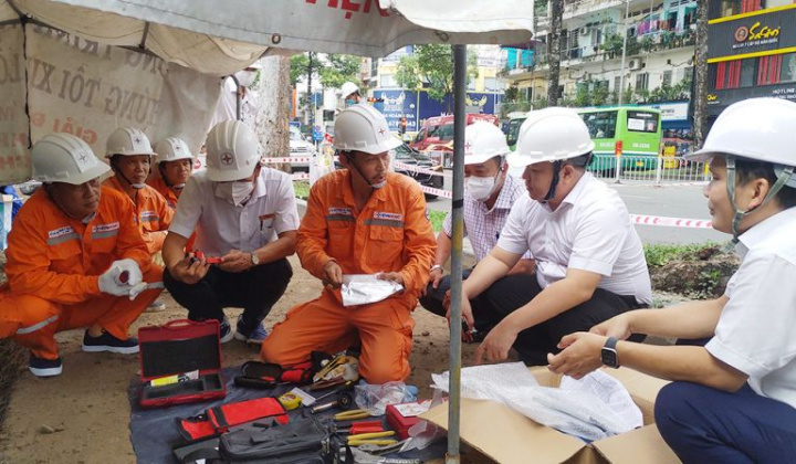 EVNHCMC: Nhiều hoạt động thiết thực nhân Tháng Công nhân và Tháng An toàn vệ sinh lao động