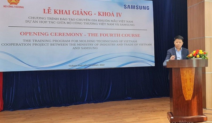 Khai giảng Chương trình hợp tác đào tạo chuyên gia khuôn mẫu Việt Nam khóa IV