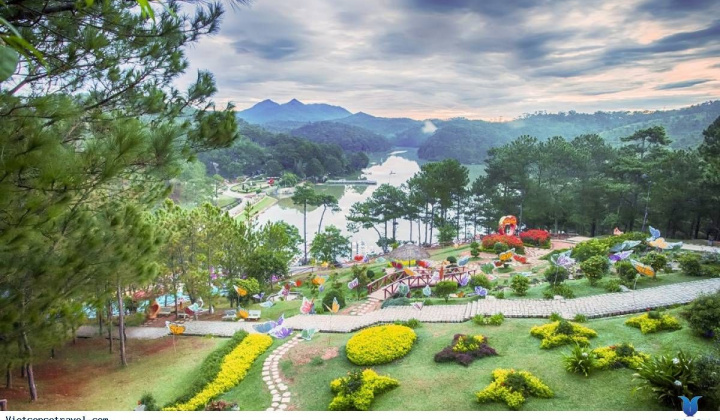 Các yếu tố ảnh hưởng đến ý định đặt phòng trực tuyến thông qua các công ty du lịch trực tuyến của du khách: Nghiên cứu tại thành phố Đà Lạt