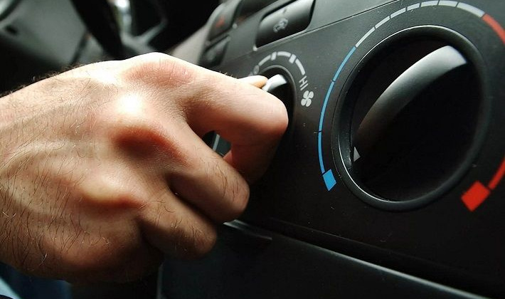 Lý do điều hòa ô tô không mát