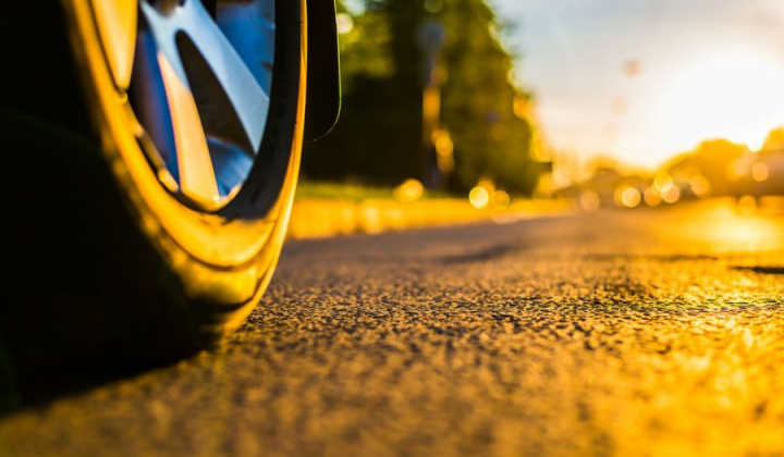 Nắng nóng bao nhiêu độ thì lốp ô tô có thể nổ?