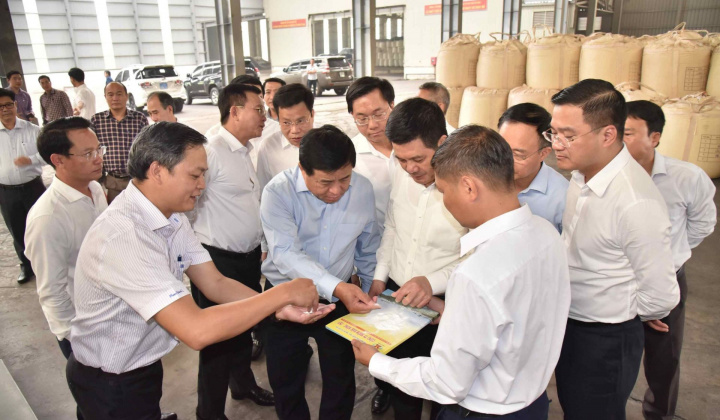 Nhôm Đắk Nông - TKV nỗ lực đẩy mạnh hoạt động sản xuất kinh doanh 6 tháng đầu năm 2022