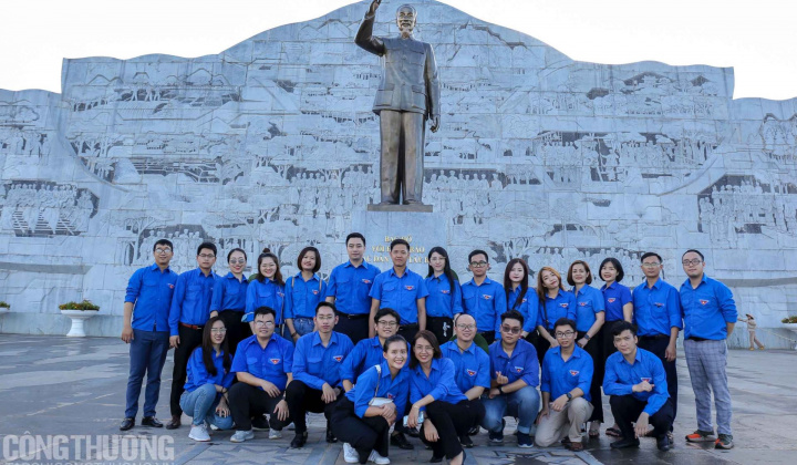 [Tin Ảnh] Màu áo xanh Bộ Công Thương tri ân Ngày Thương binh - Liệt sĩ