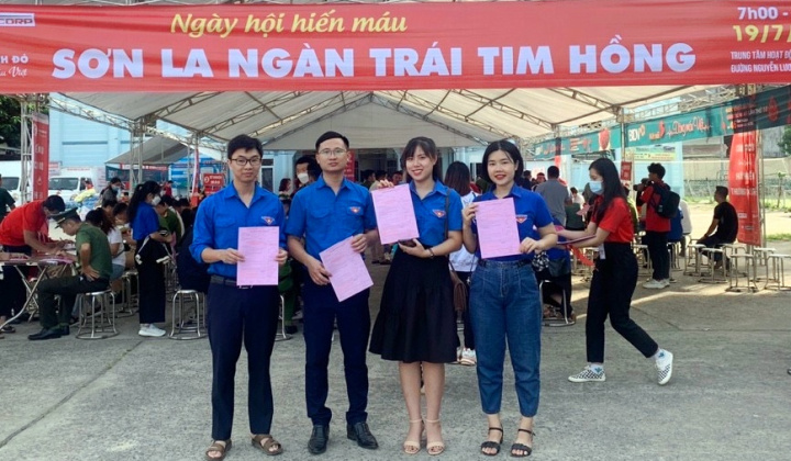 Tuổi trẻ Sở Công Thương Sơn La hết mình vì Hành trình đỏ