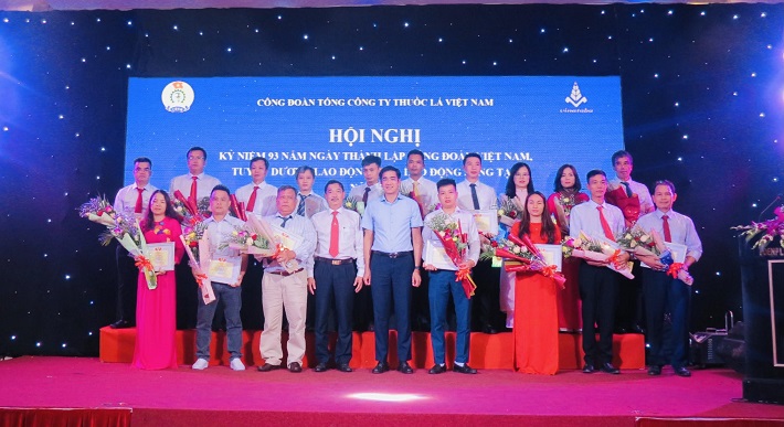Vinataba: Biểu dương 74 lao động giỏi, sáng tạo năm 2021