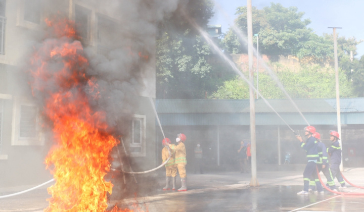 Than Thống Nhất: Nâng cao kỹ năng chữa cháy, cứu nạn cứu hộ năm 2022
