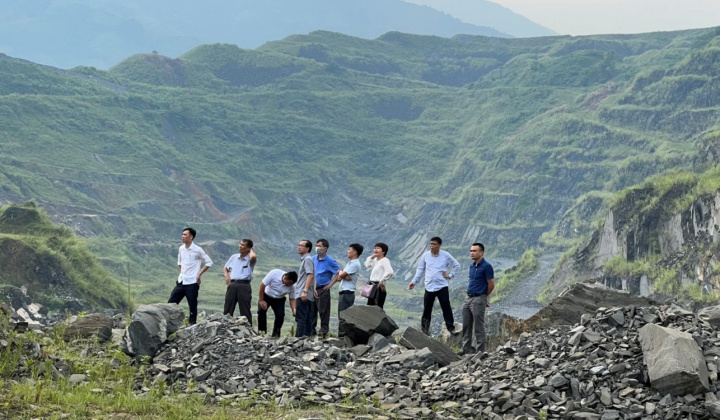Đẩy mạnh nghiên cứu ứng dụng khoa học và công nghệ trong lĩnh vực khai thác, chế biến sâu quặng apatit