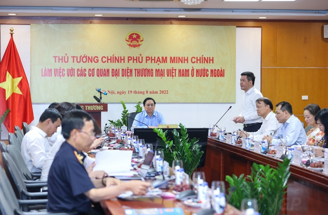 Phát huy hiệu quả vai trò của hệ thống Thương vụ - sứ giả kinh tế của Việt Nam tại nước ngoài trong hội nhập kinh tế quốc tế