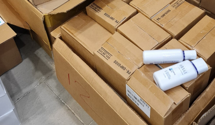 Thành phố Hồ Chí Minh thu giữ trên 13.000 mỹ phẩm cao cấp OBAGI